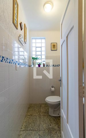 Casa à venda com 220m², 5 quartos e 1 vaga1o. Andar - Lavabo