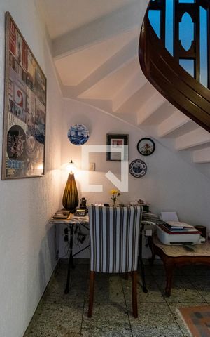 Casa à venda com 220m², 5 quartos e 1 vaga1o. Andar - Corredor