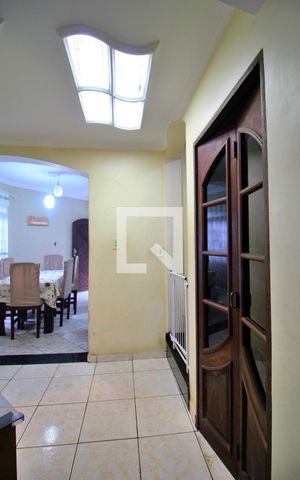 Casa à venda com 269m², 3 quartos e 4 vagasCorredor