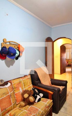 Casa à venda com 269m², 3 quartos e 4 vagasQuarto 2