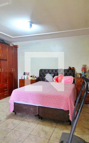 Casa à venda com 269m², 3 quartos e 4 vagasQuarto Suíte