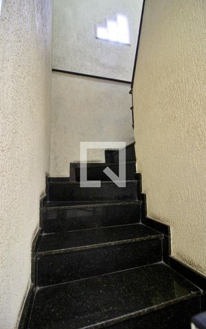 Casa à venda com 269m², 3 quartos e 4 vagasEscada