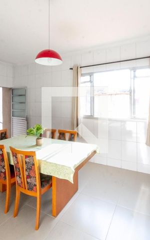 Casa à venda com 350m², 4 quartos e 2 vagasCopa