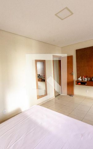 Casa à venda com 350m², 4 quartos e 2 vagasQuarto Suíte