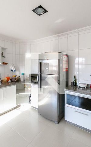Casa à venda com 350m², 4 quartos e 2 vagasCozinha