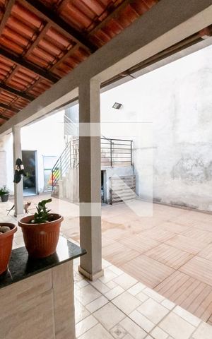Casa à venda com 350m², 4 quartos e 2 vagasÁrea de Serviço
