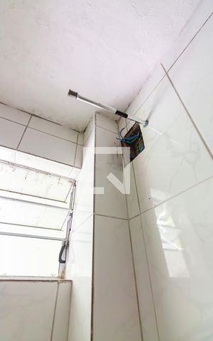 Casa de condomínio à venda com 240m², 1 quarto e sem vaga Casa de condomínio à venda com 240m², 1 quarto e sem vagaBanheiro