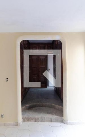 Casa à venda com 300m², 3 quartos e 2 vagas Casa à venda com 300m², 3 quartos e 2 vagasQuarto 02