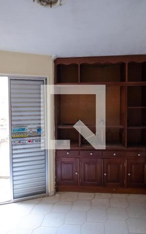 Casa à venda com 300m², 3 quartos e 2 vagas Casa à venda com 300m², 3 quartos e 2 vagasQuarto 02