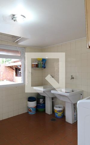 Casa à venda com 500m², 4 quartos e 8 vagasLavanderia 