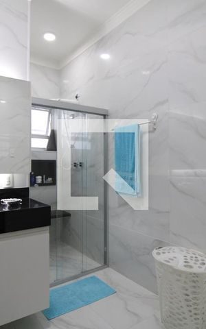 Casa à venda com 500m², 4 quartos e 8 vagasBanheiro social 
