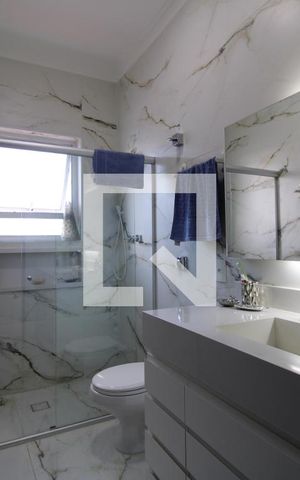 Casa à venda com 500m², 4 quartos e 8 vagasBanheiro da suíte 3 