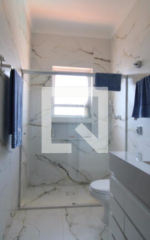 Casa à venda com 500m², 4 quartos e 8 vagasBanheiro da suíte 2 