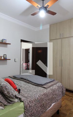 Casa à venda com 500m², 4 quartos e 8 vagasSuíte 2 - Armários 