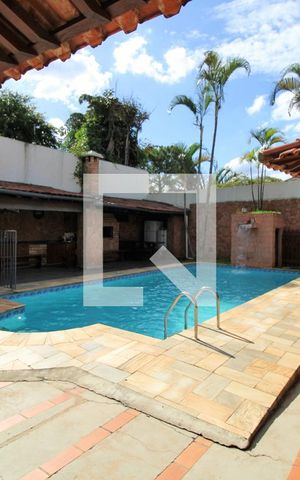 Casa à venda com 500m², 4 quartos e 8 vagasPiscina 