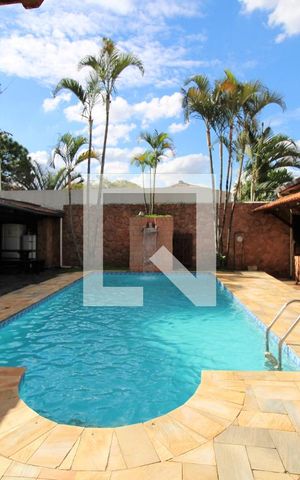 Casa à venda com 500m², 4 quartos e 8 vagasPiscina 
