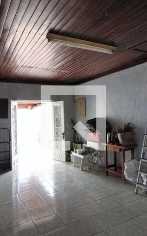 Casa à venda com 500m², 4 quartos e 8 vagasEdícula - Sala 