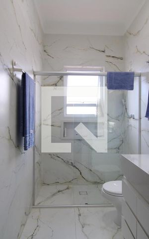 Casa à venda com 500m², 4 quartos e 8 vagasBanheiro da suíte 3 