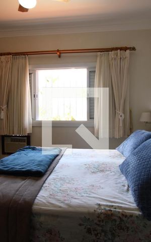 Casa à venda com 500m², 4 quartos e 8 vagasSuíte 1 