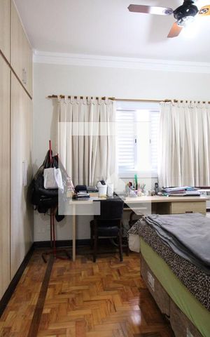 Casa à venda com 500m², 4 quartos e 8 vagasSuíte 2 