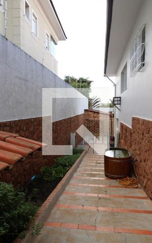 Casa à venda com 500m², 4 quartos e 8 vagasQuintal - Ofurô 