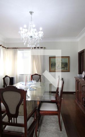 Casa à venda com 500m², 4 quartos e 8 vagasSala de jantar
