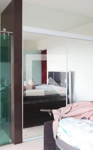 Casa à venda com 250m², 5 quartos e 2 vagas Casa à venda com 250m², 5 quartos e 2 vagasSuite