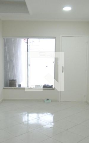 Casa à venda com 120m², 3 quartos e 2 vagasSala
