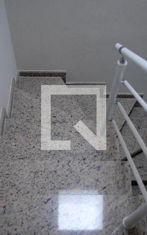 Casa à venda com 120m², 3 quartos e 2 vagasEscada