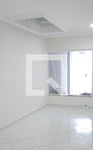 Casa à venda com 120m², 3 quartos e 2 vagasSala
