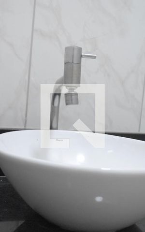 Casa à venda com 120m², 3 quartos e 2 vagasBanheiro - Torneira
