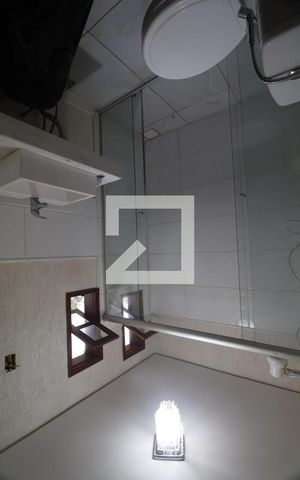 Casa à venda com 180m², 3 quartos e 2 vagasBanheiro suíte 1
