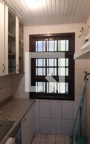 Casa à venda com 180m², 3 quartos e 2 vagasCozinha - Armários