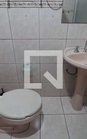 Casa à venda com 180m², 3 quartos e 2 vagasBanheiro suíte 3