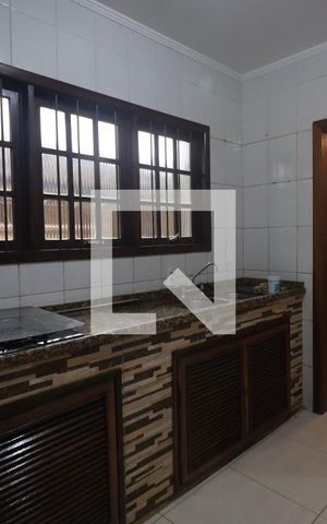 Casa à venda com 180m², 3 quartos e 2 vagasCozinha - Armários