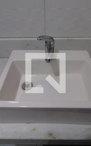 Casa à venda com 180m², 3 quartos e 2 vagasBanheiro suíte 1