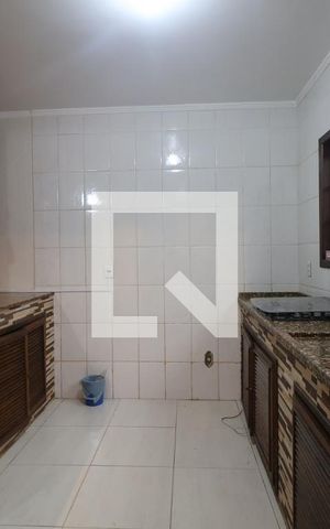 Casa à venda com 180m², 3 quartos e 2 vagasCozinha - Armários
