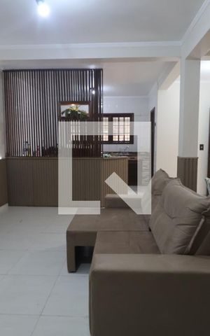 Casa à venda com 180m², 3 quartos e 2 vagasSala 