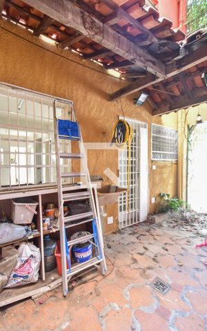 Casa à venda com 195m², 3 quartos e 2 vagasLavanderia