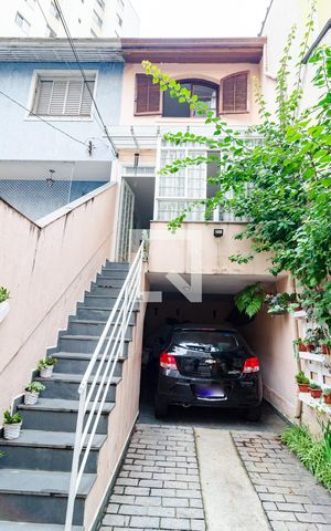 Casa à venda com 94m², 2 quartos e 2 vagas Casa à venda com 94m², 2 quartos e 2 vagasGaragem