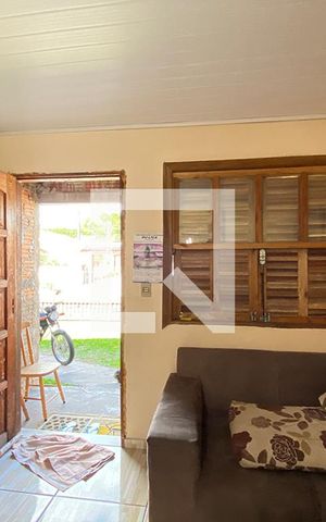 Casa à venda com 48m², 2 quartos e 1 vagaSala