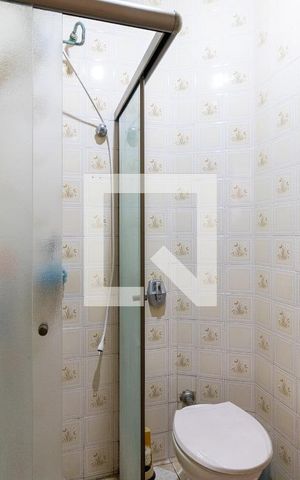 Casa à venda com 280m², 5 quartos e 2 vagas Casa à venda com 280m², 5 quartos e 2 vagasBanheiro Casa 1