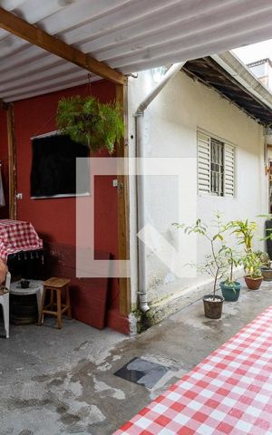Casa à venda com 280m², 5 quartos e 2 vagas Casa à venda com 280m², 5 quartos e 2 vagasQuintal Casa 3