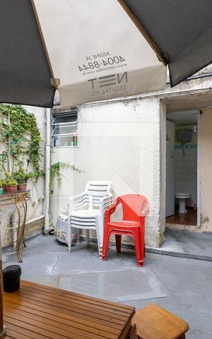 Casa à venda com 280m², 5 quartos e 2 vagas Casa à venda com 280m², 5 quartos e 2 vagasQuintal Casa 2