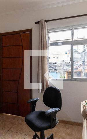 Casa à venda com 280m², 5 quartos e 2 vagas Casa à venda com 280m², 5 quartos e 2 vagasSala Casa 1