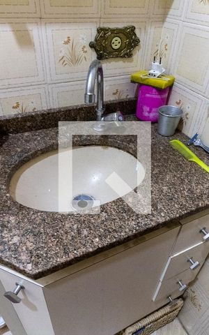 Casa à venda com 280m², 5 quartos e 2 vagas Casa à venda com 280m², 5 quartos e 2 vagasBanheiro Casa 1