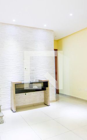 Casa para alugar com 75m², 2 quartos e 2 vagasSala
