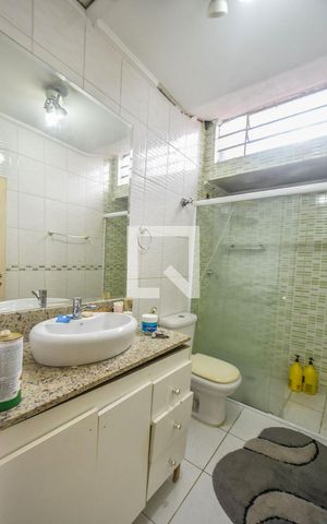 Casa à venda com 100m², 2 quartos e 1 vagaBanheiro