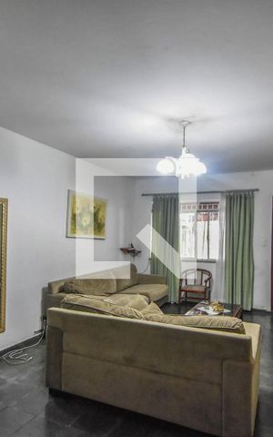 Casa à venda com 100m², 2 quartos e 1 vagaSala