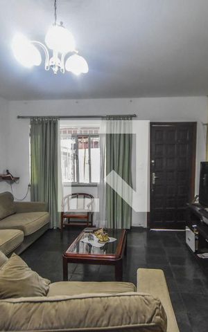 Casa à venda com 100m², 2 quartos e 1 vagaSala